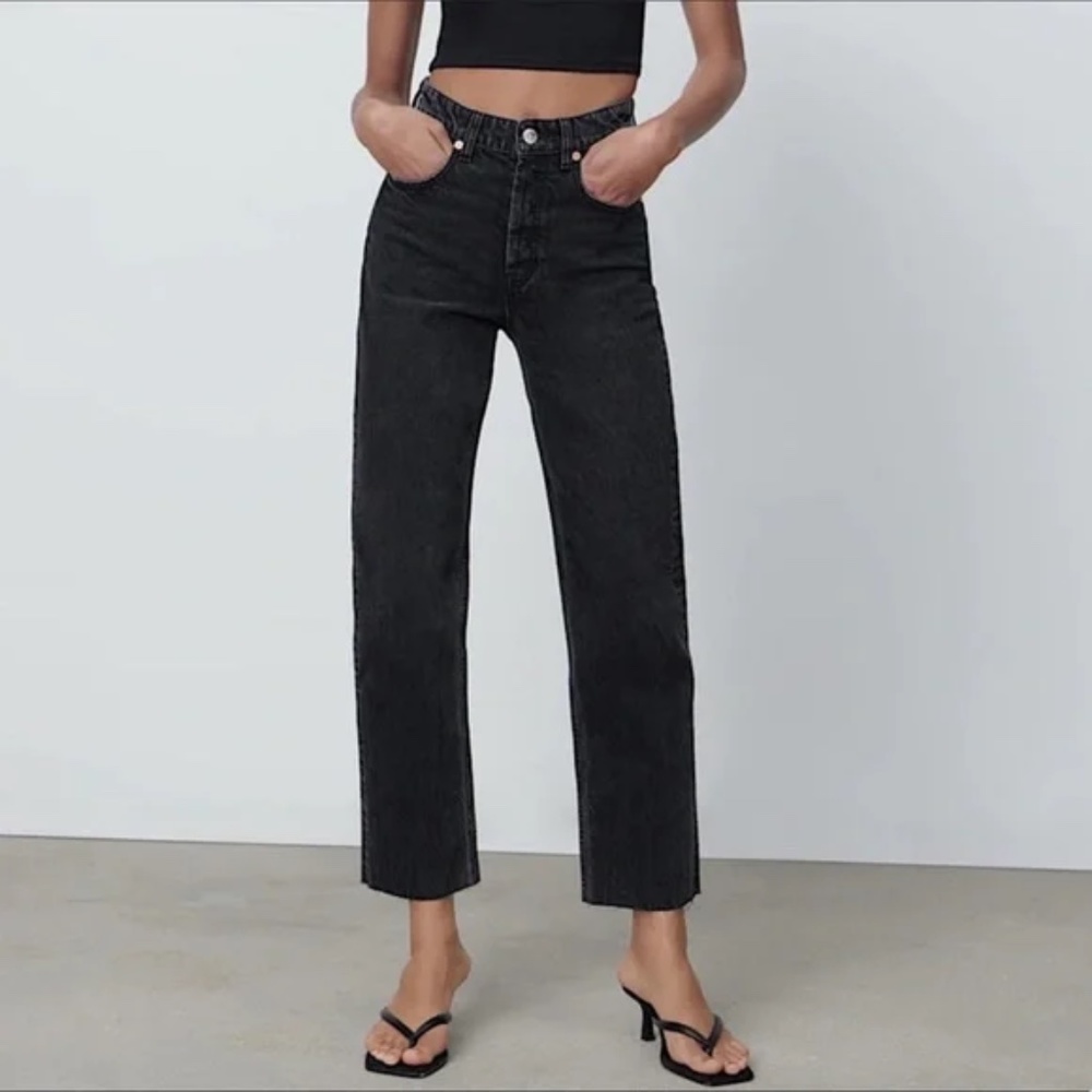 Zara High Rise Straight Leg Jean Black NWT Size 2 100% Cotton